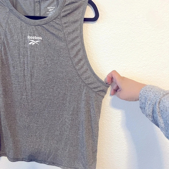 Reebok Throwback Graphic Crop Tank size XXL - Picture 5 of 6